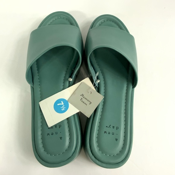 A New Day Women Platform Wedge Sandals Size 7.5 Slip On Green Slide - Picture 9 of 12